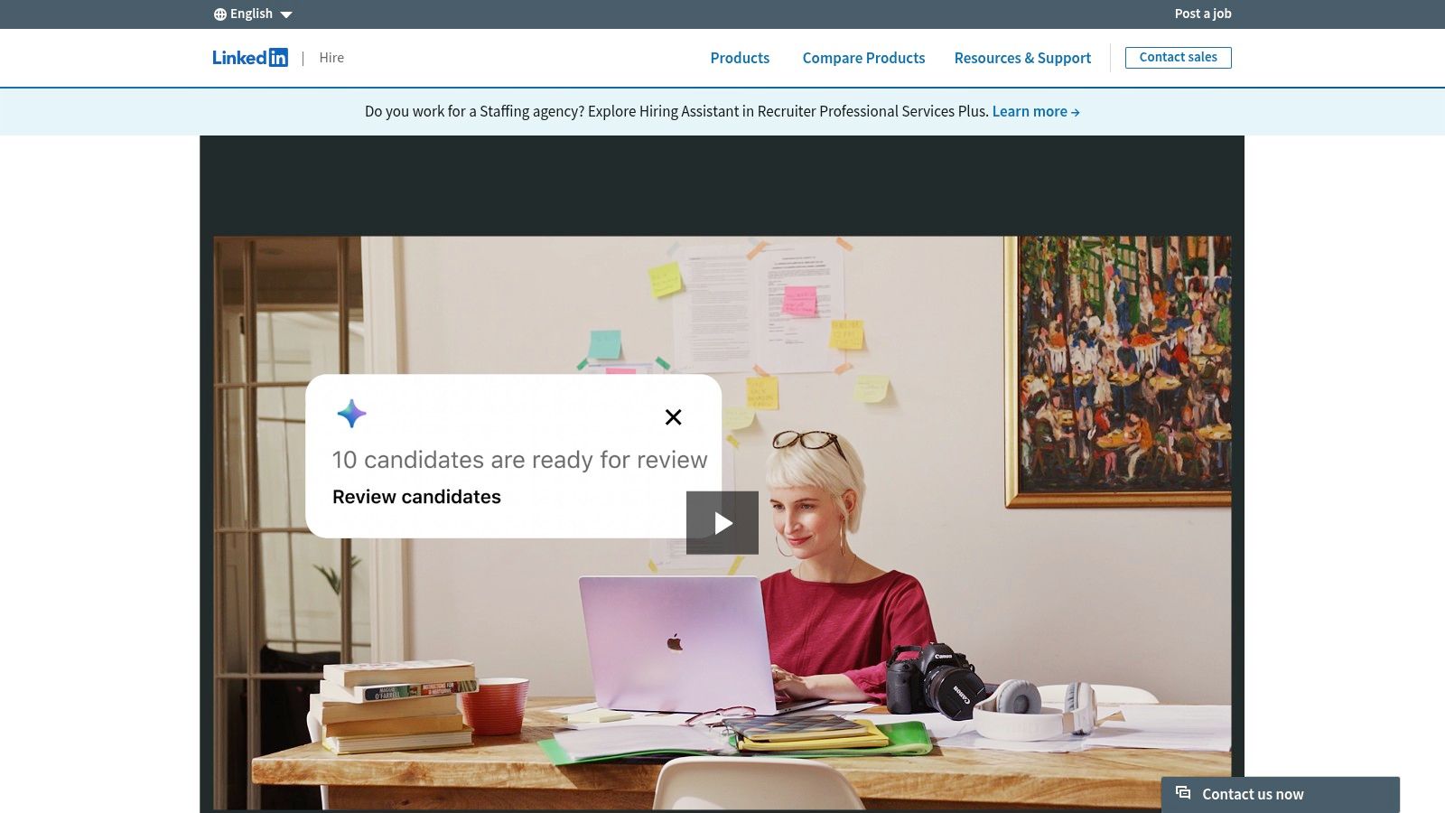 A recruiter using LinkedIn's AI-powered Hiring Assistant to find candidates for a software engineering role.